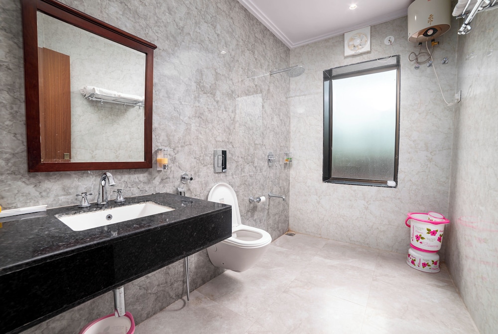 Bathroom detail in the room image set at The Gateway Osian